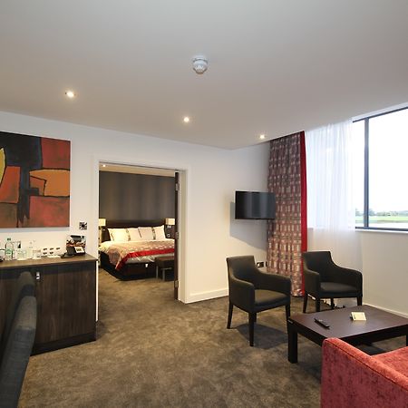 Holiday Inn Huntingdon Racecourse By Ihg Eksteriør bilde