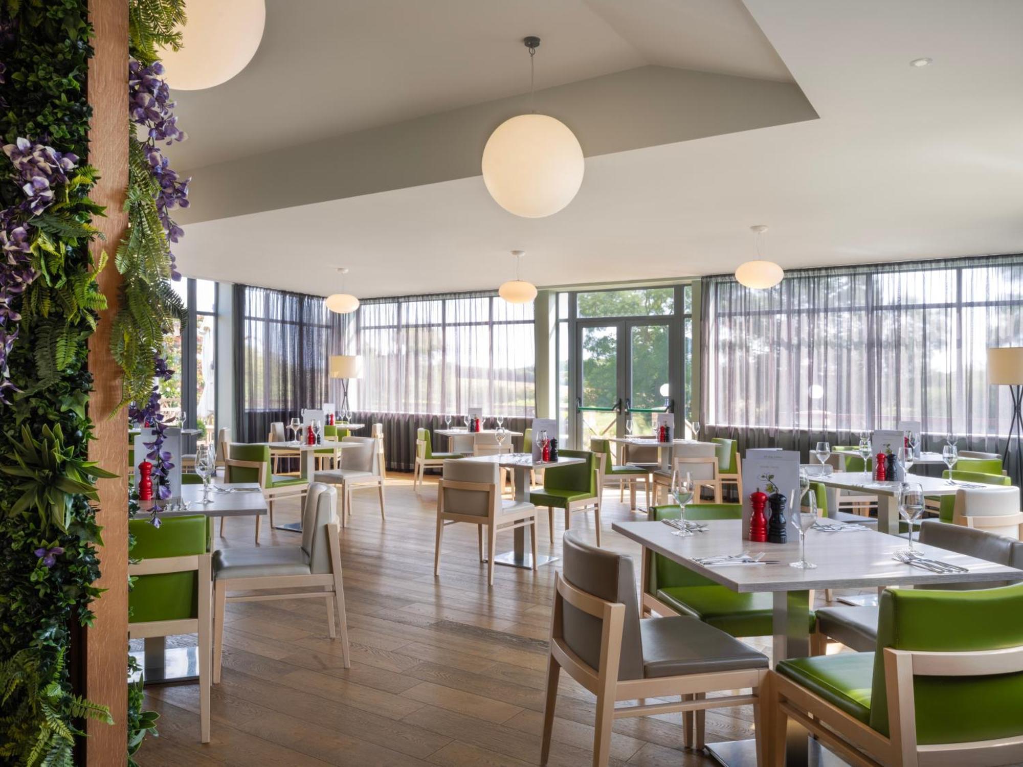 Holiday Inn Huntingdon Racecourse By Ihg Eksteriør bilde