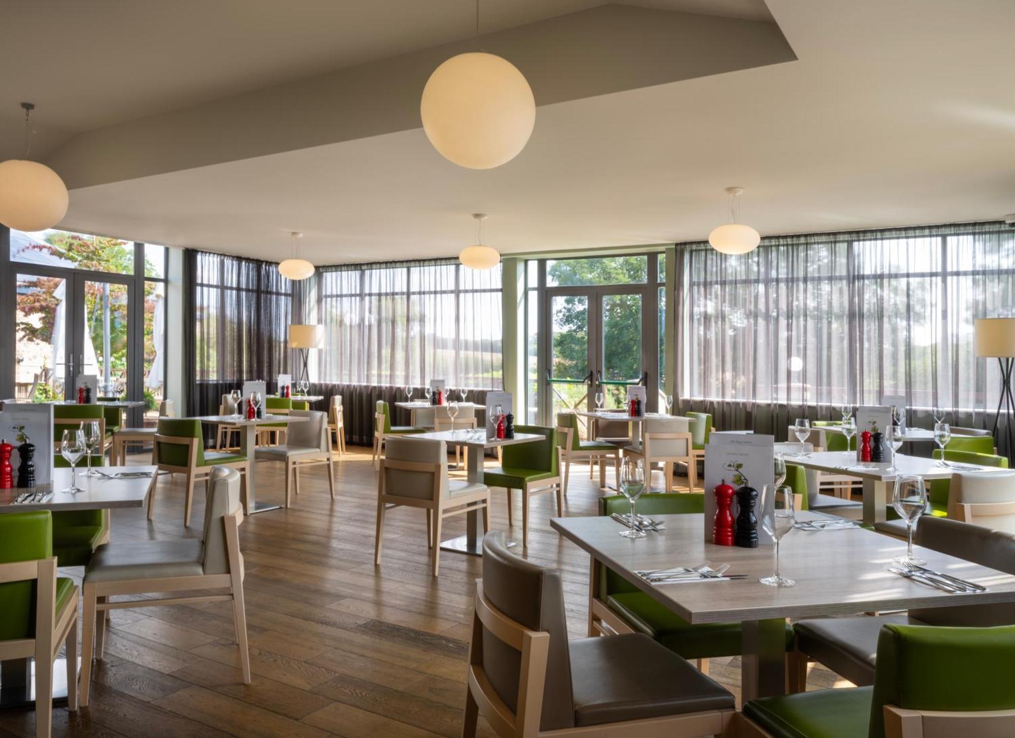 Holiday Inn Huntingdon Racecourse By Ihg Eksteriør bilde
