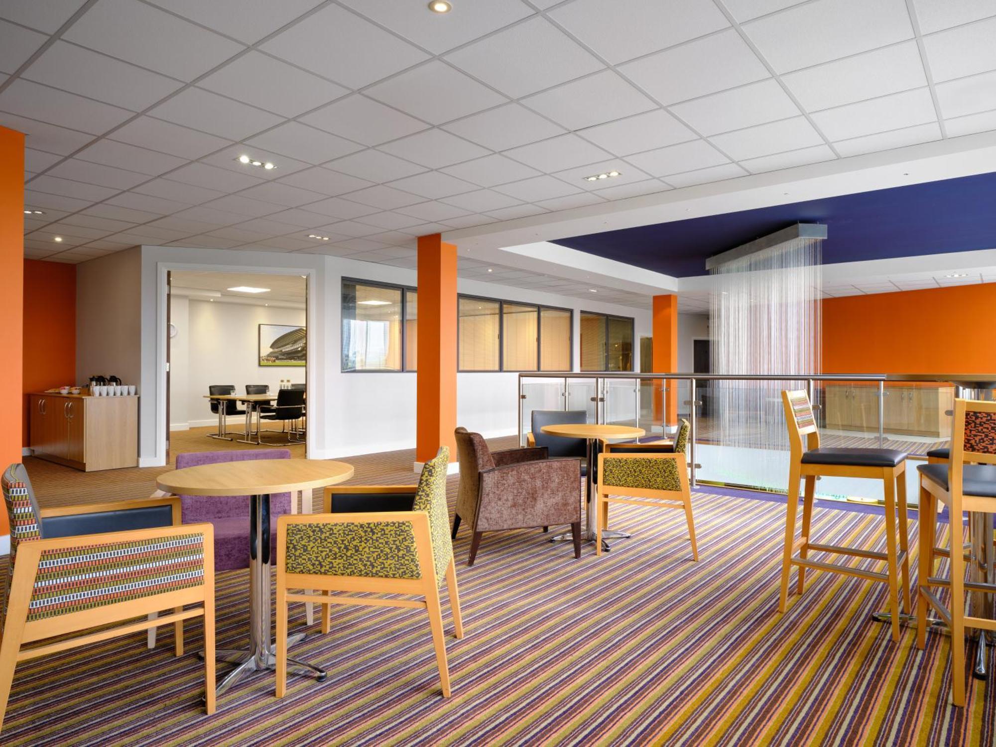 Holiday Inn Huntingdon Racecourse By Ihg Eksteriør bilde