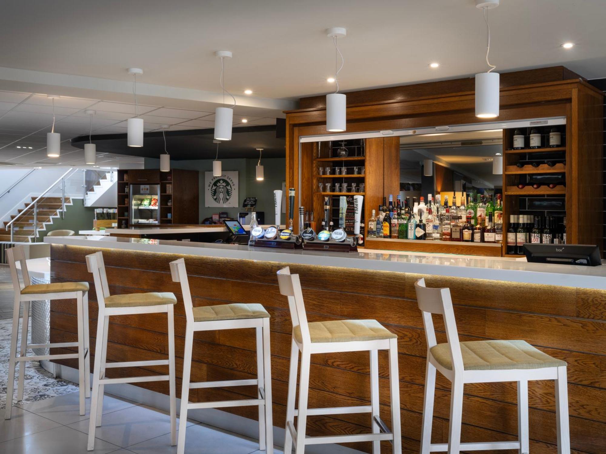 Holiday Inn Huntingdon Racecourse By Ihg Eksteriør bilde