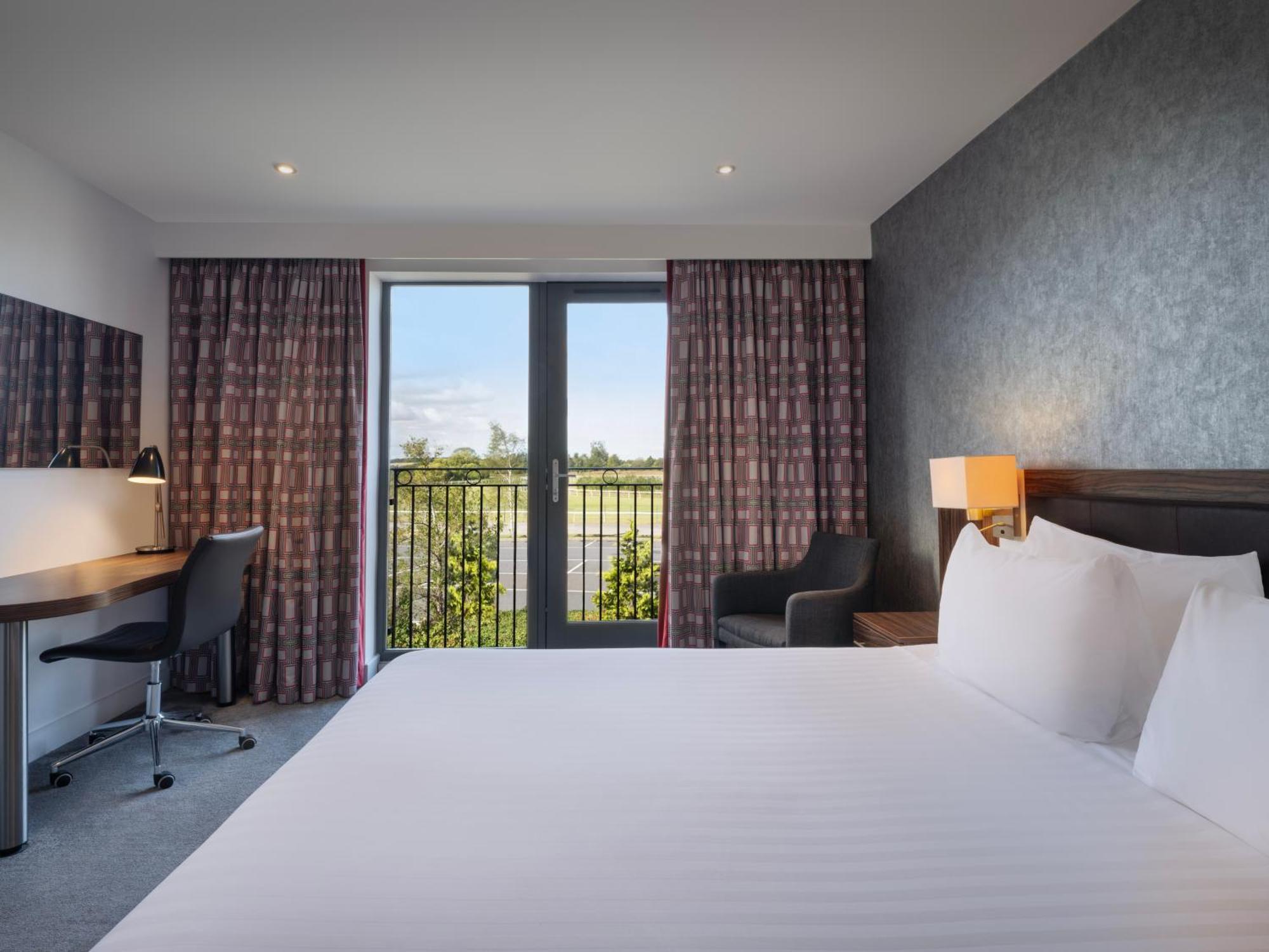 Holiday Inn Huntingdon Racecourse By Ihg Eksteriør bilde