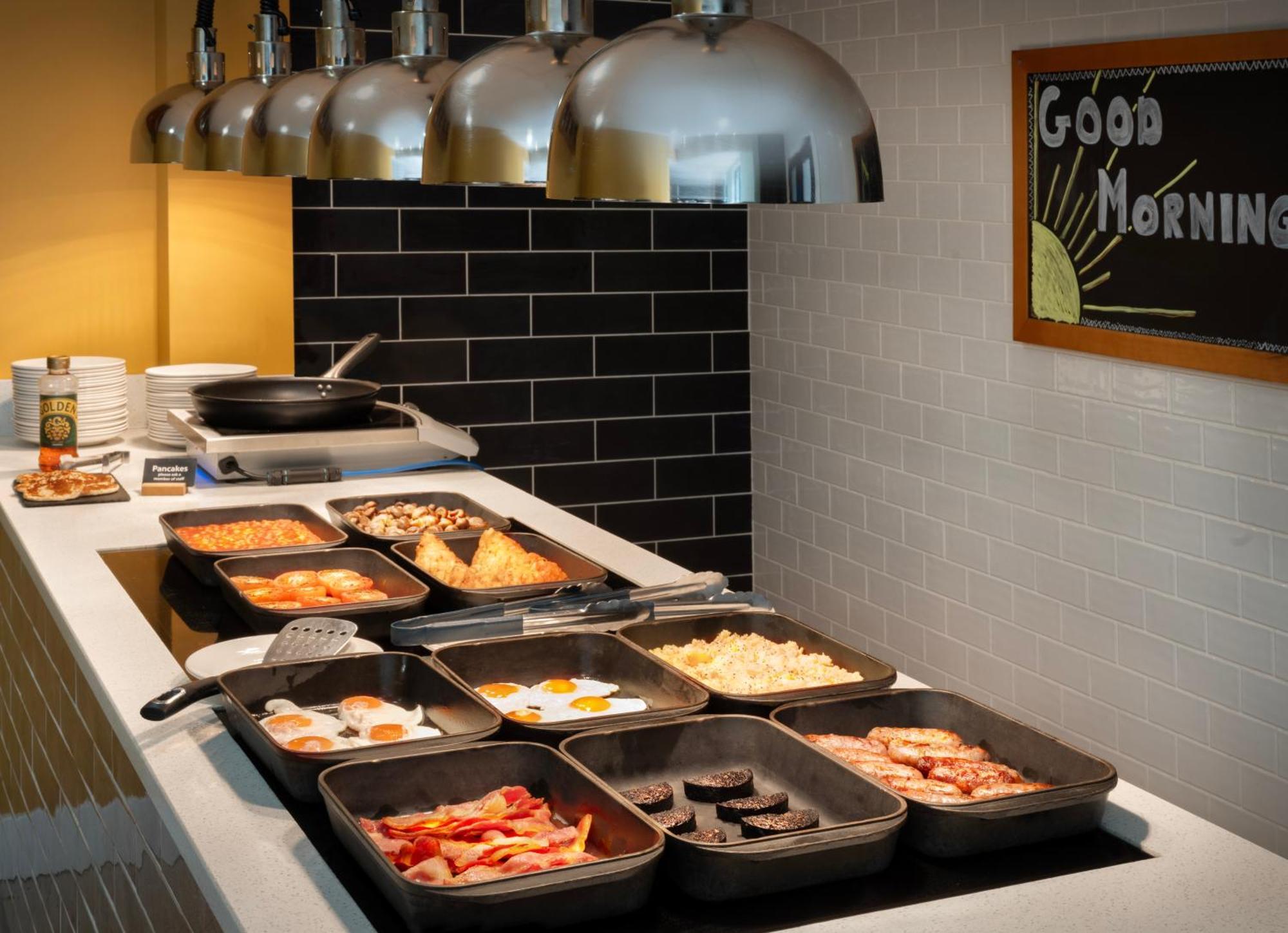 Holiday Inn Huntingdon Racecourse By Ihg Eksteriør bilde
