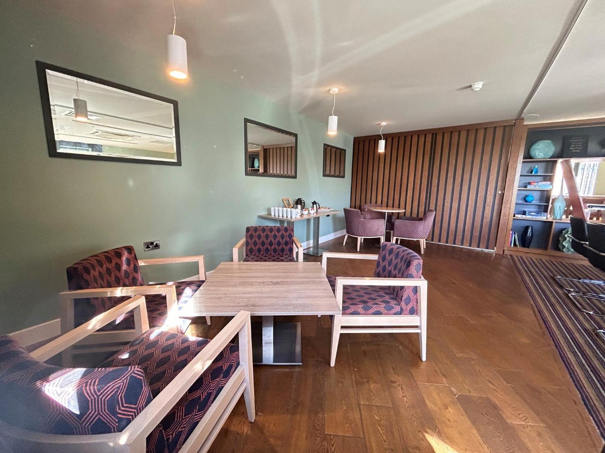 Holiday Inn Huntingdon Racecourse By Ihg Eksteriør bilde